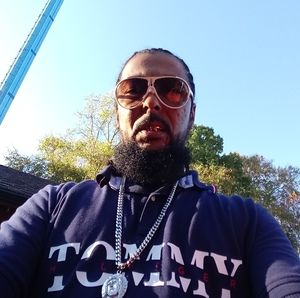 Meet your Posher, Linwood